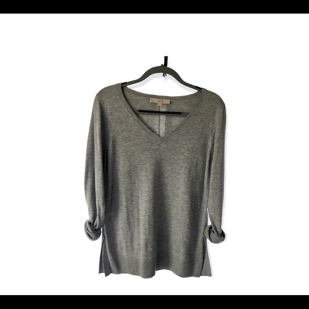 🗣 PRICE DROP 🗣, LOFT, Gray Sweater, Size Medium, Perfect Condition